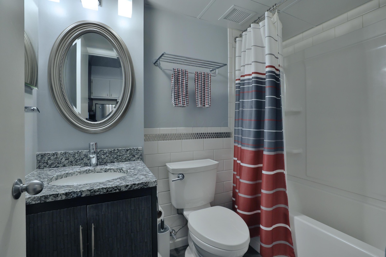 Unit 801 Huron 2