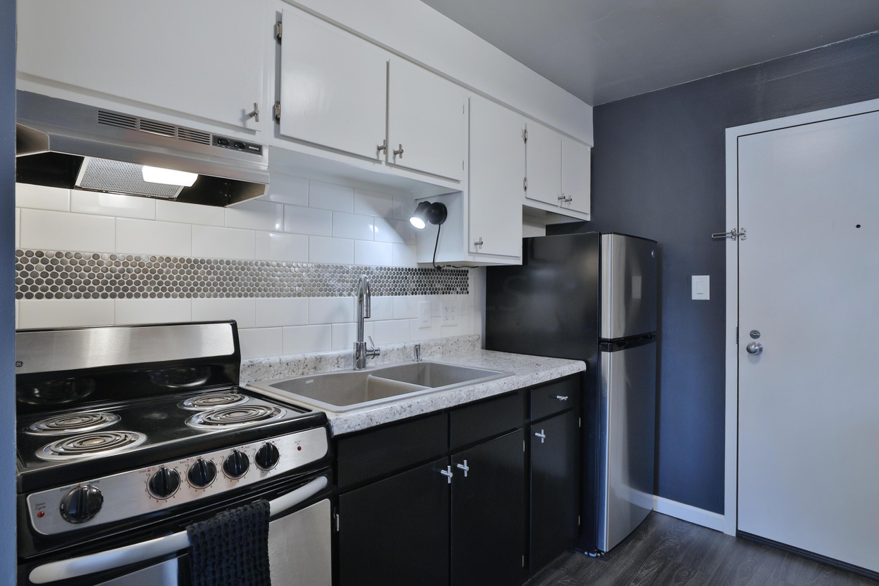Unit 801 Huron 2