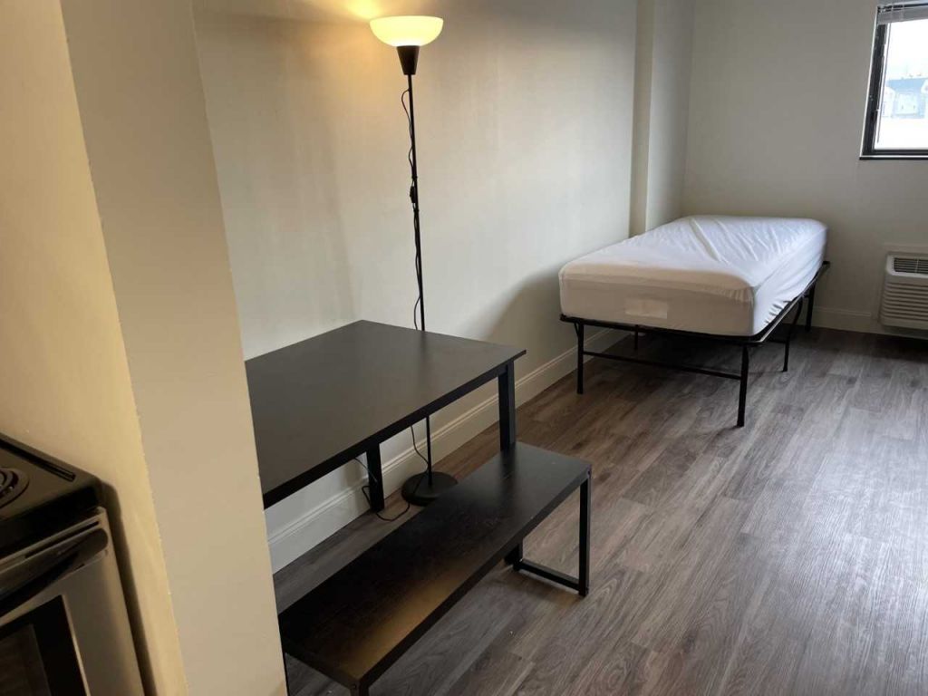 Unit 807 – Huron 2