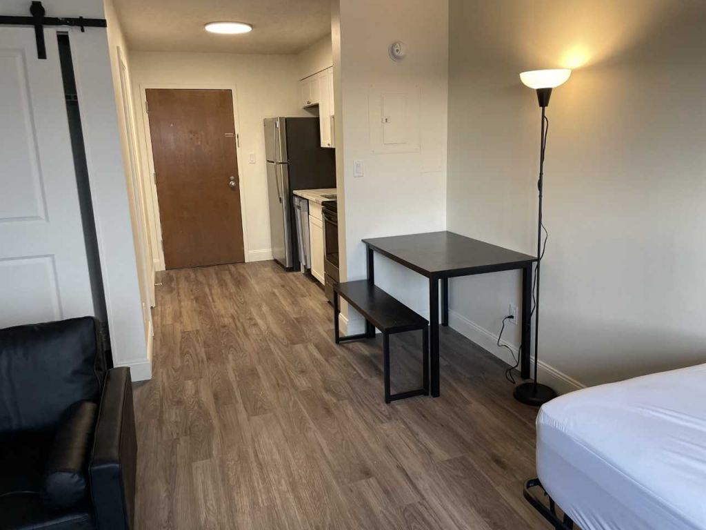 Unit 807 – Huron 2