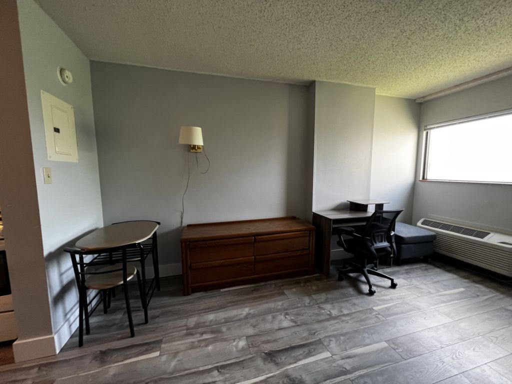 SUBLEASE – Unit 610 – Huron 2