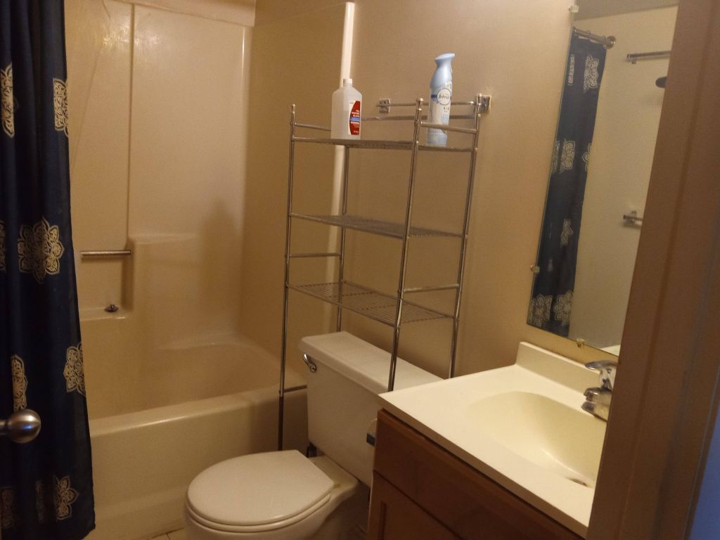 Unit 429 Olentangy 2- Available NOW