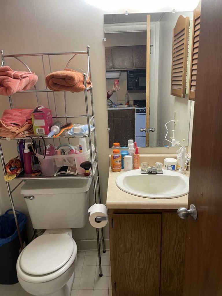 SUBLEASE Unit 902 – Huron 3