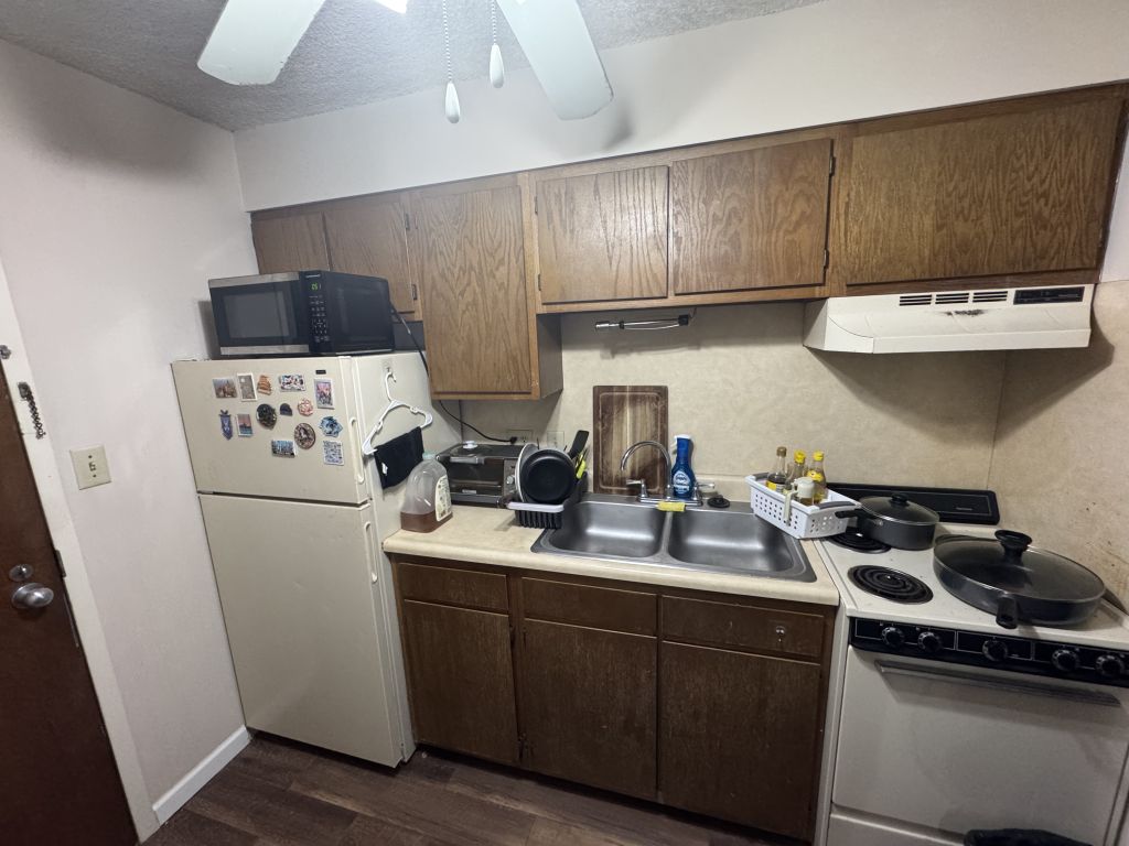 SUBLEASE Unit 204 – Huron 1
